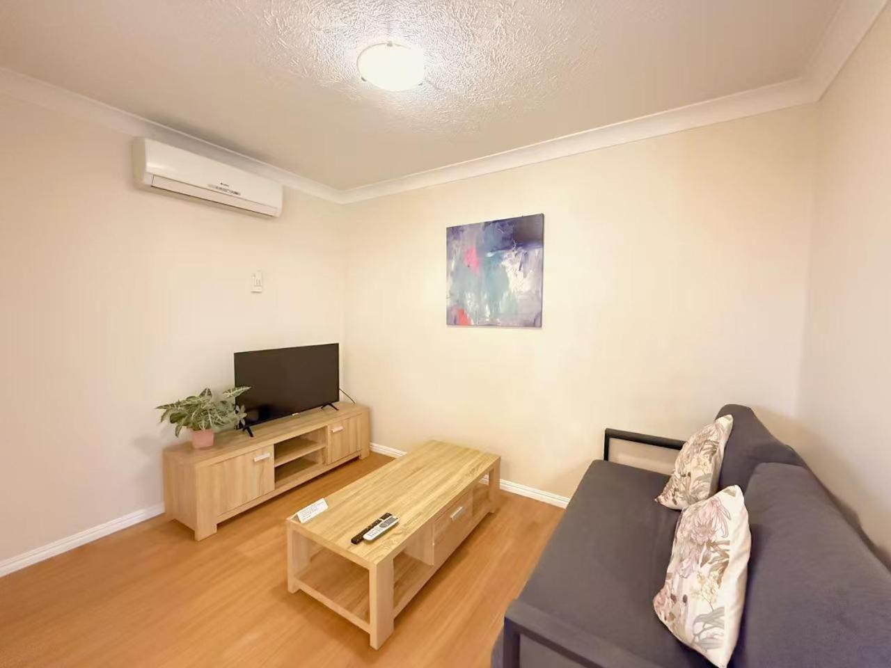 Karana Palms Resort Gold Coast Exterior foto