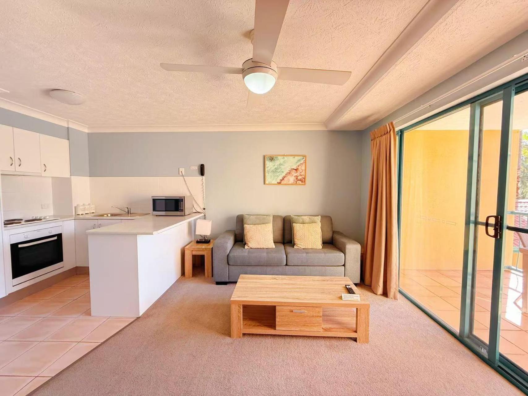 Karana Palms Resort Gold Coast Exterior foto
